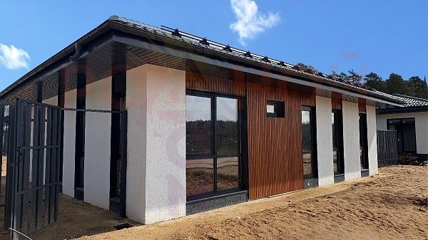Купить готовый 1 этажный дом из газоблока (газобетона) 79 м2 с участком 5 соток в коттеджном поселке Родные Медвежьи озера, Московская Область | Родной Дом