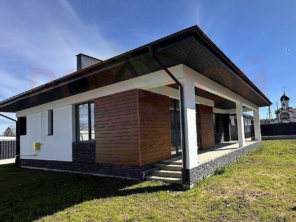 Купить готовый 1 этажный дом из газоблока (газобетона) 133 м2 с участком 7 соток в коттеджном поселке Родной Зеленоградский, Московская Область | Родной Дом